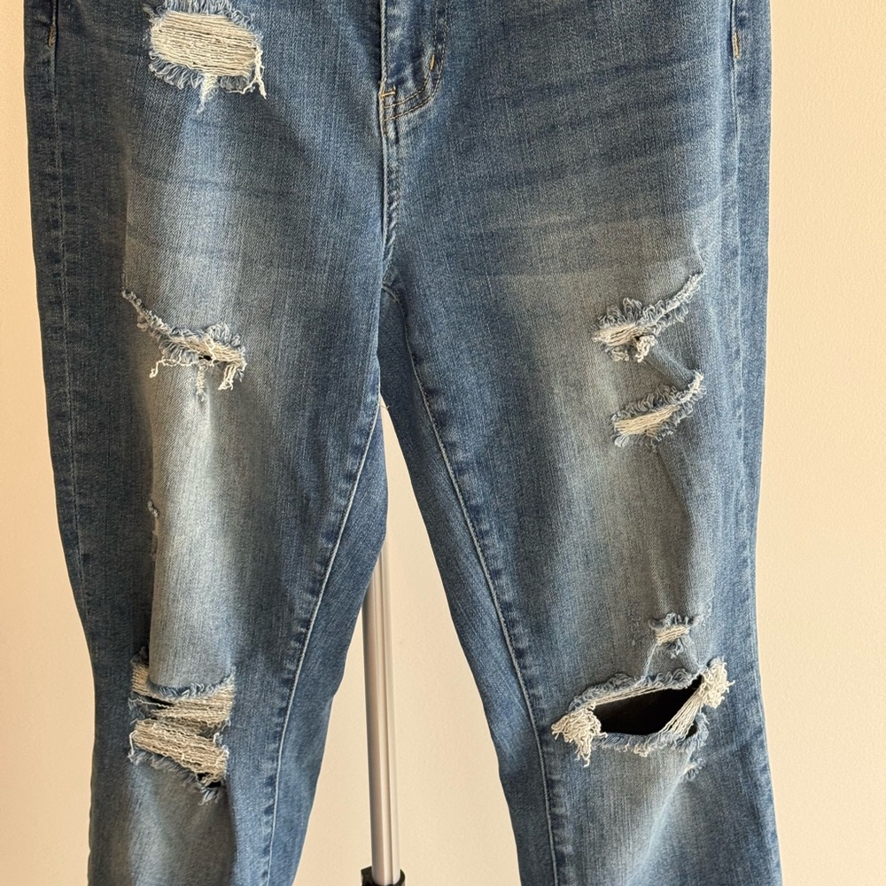 Judy Blue Distressed boyfriend fit Jeans women’s size 9/29 - Picture 3 of 7